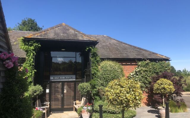 Tonge Barn