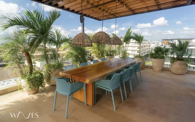 3 Br Ocean Front PH With Stunning Views