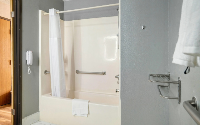 Days Inn by Wyndham Omaha/West Dodge