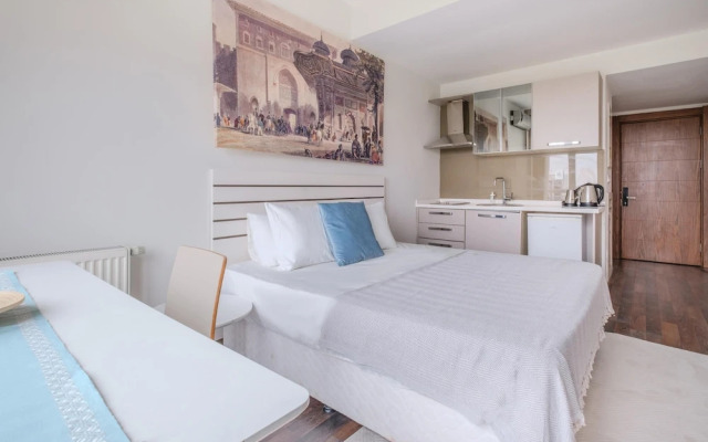 Modern Residence Studio Flat w Balcony in Bagcilar