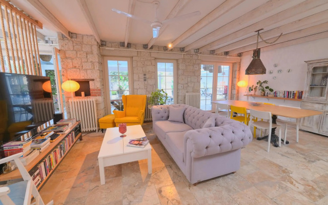 Peremere Alacati Hotel