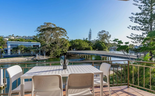 Unit 3 - 7 Noosa Parade - Riverfront