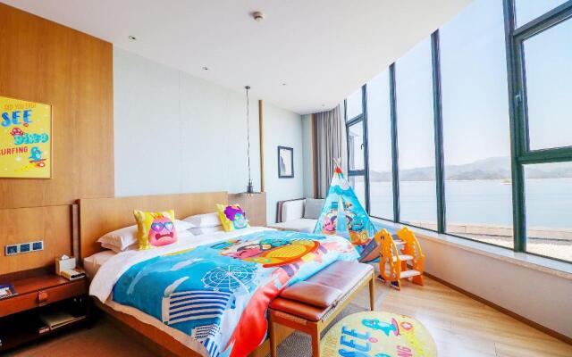 voco Thousand Island Lake by IHG