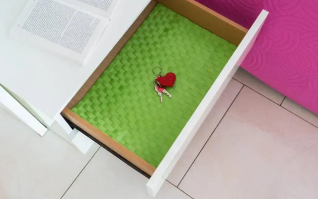 Beautiful & Cozy. With Balcony & Piano