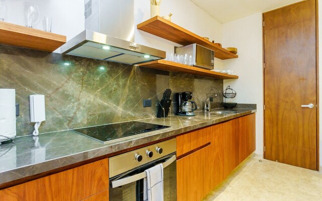 Jungle Luxury in Private Residential Area & Stunning Rooftop by Stella Rentals