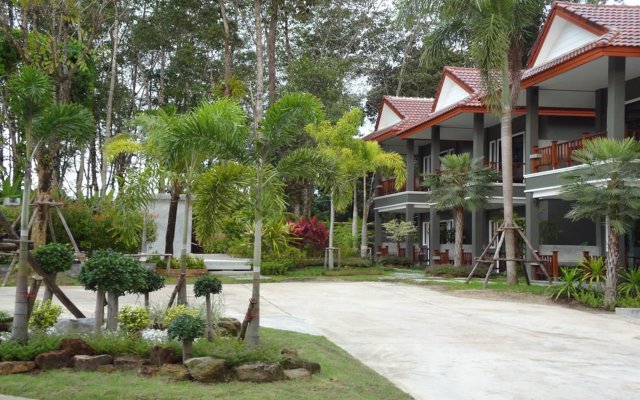 Khaolak Yama Resort (SHA Extra Plus)