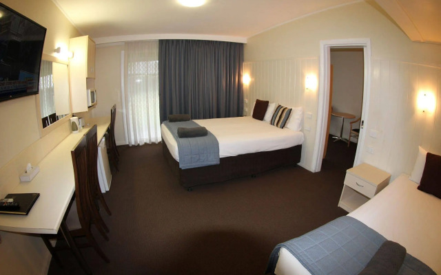 Sleepy Hill Motor Inn
