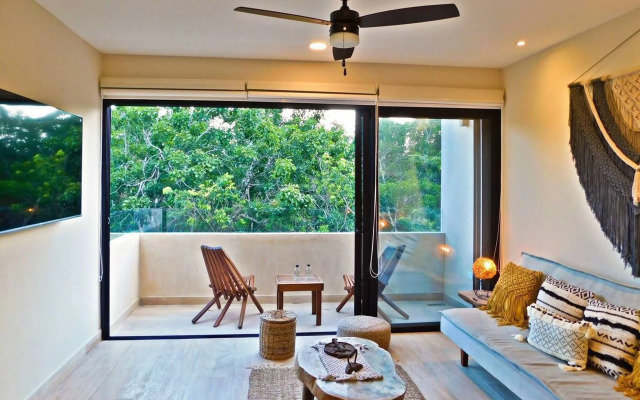 Condo With Amazing Jungle View With Top Amenities