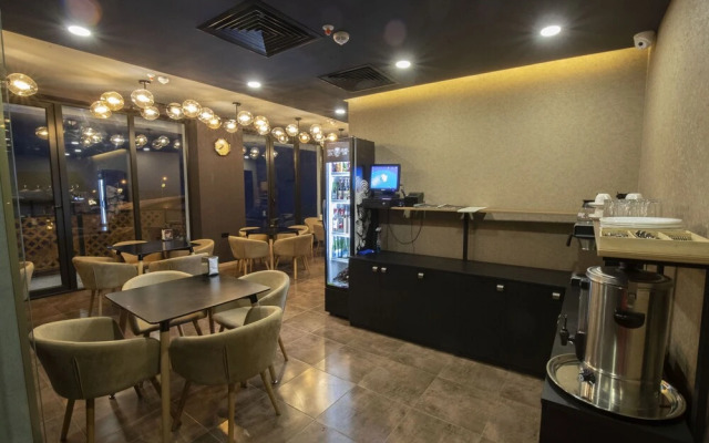 Snow Rooms Hotel