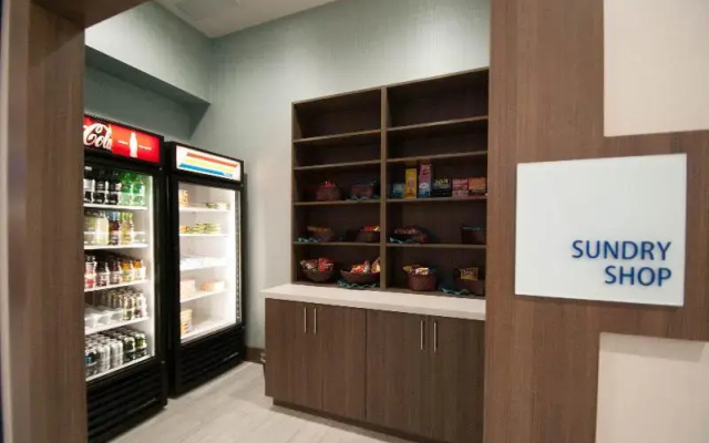 Holiday Inn Express & Suites Stillwater - University Area