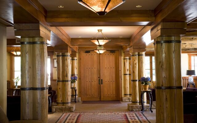 Inn at Lost Creek