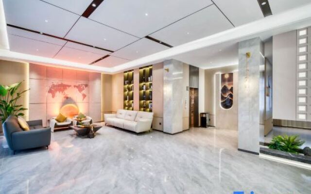 Three Cats Hotel (Guangsha Construction College)