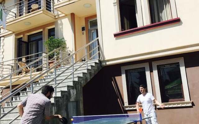 Blue Sky Hotel
