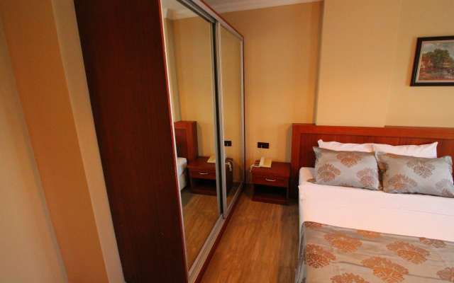 Azka Hotel