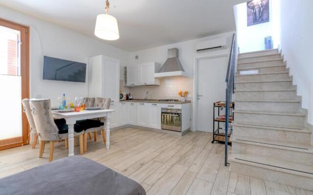 Rosa del Lago Apartment