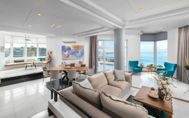 Monte Smith Luxury Villa