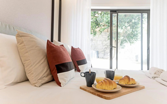 Paraíso -1B w/ AC & Patio by LovelyStay