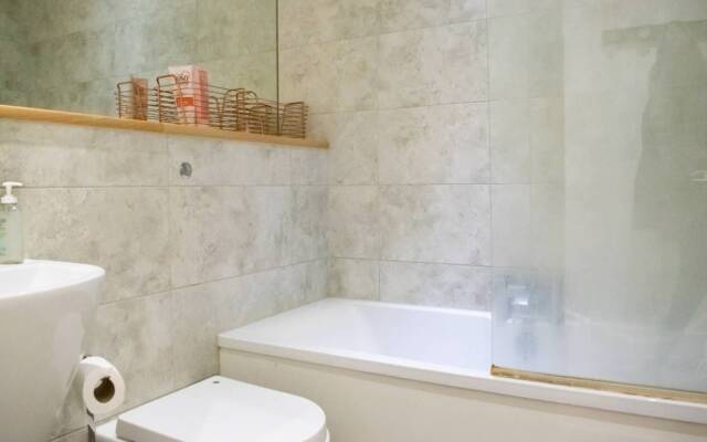 Spacious Studio in Trendy East London