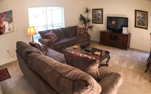 Private Pool ! 3 Bedroom Home by Redawning