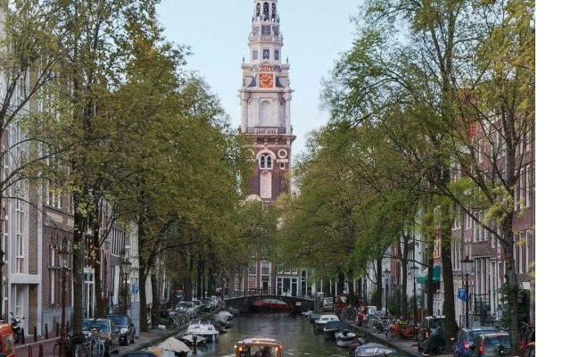 Rembrandtplein Hotel