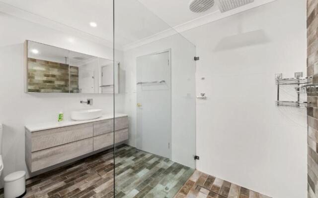 Sandy Point Road 114 Corlette