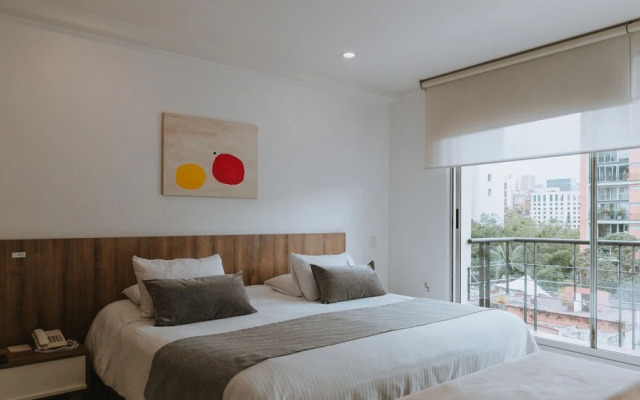 Travelers Orange Suites