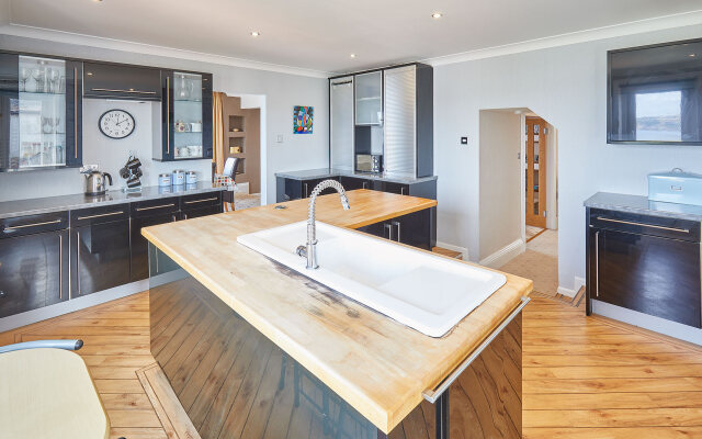 Host Stay Sea View 44