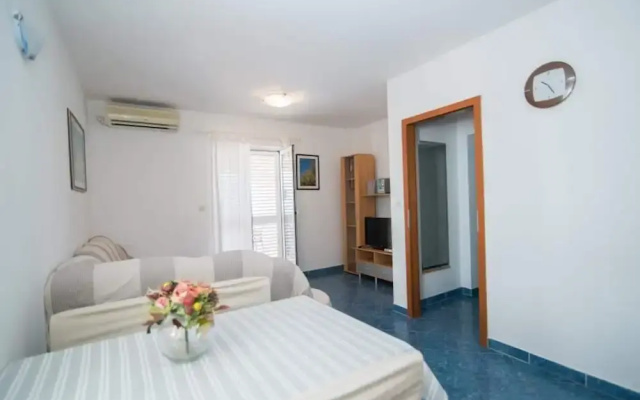 Apartments Batinic - One Bedroom Apartment With Terrace