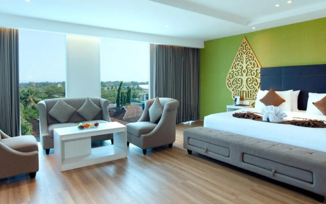 Platinum Adisucipto Hotel & Conference