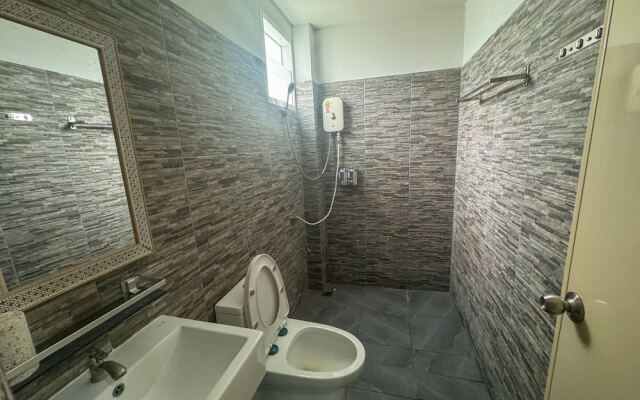 Toraneethai Homestay Amphawa