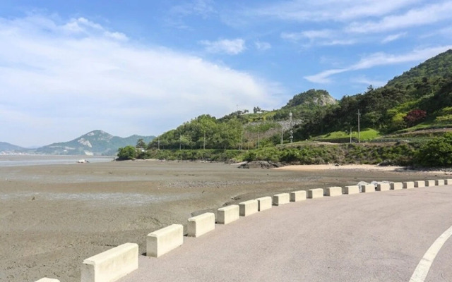 Yeonggwang Beach Central Pension