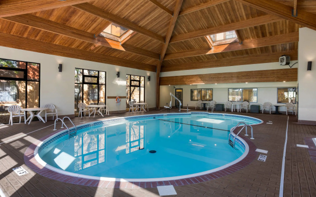 Comfort Inn & Suites Branson Meadows