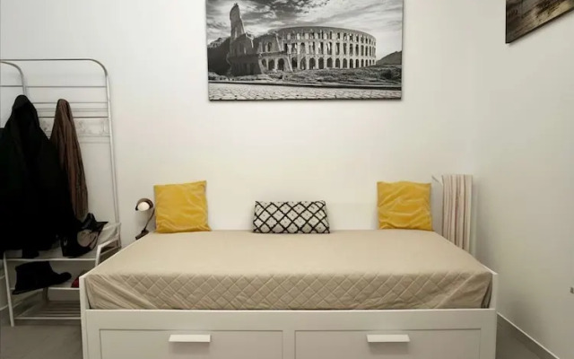 Casa Maria in Roma With 1 Bedrooms and 1 Bathrooms