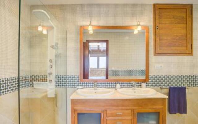 Daniel's Luxury House - Ocean View and Heated Pool