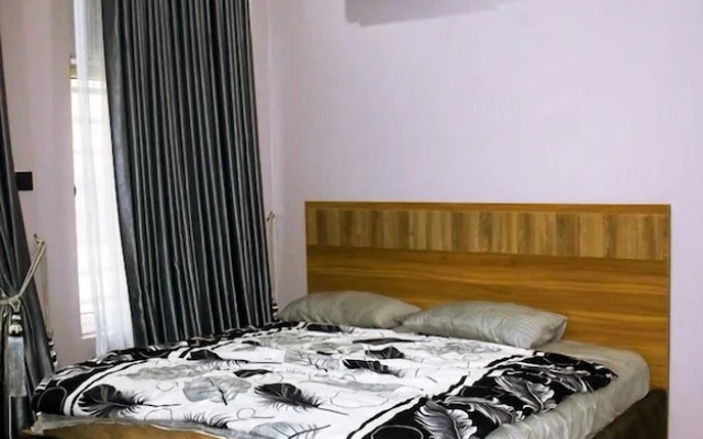 Remarkable 3-bed Villa in Ajah Ogombo