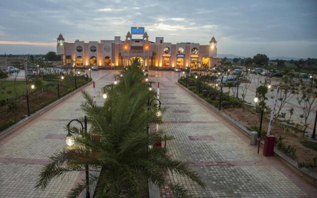 The Lal Vilas Hotel & Resort