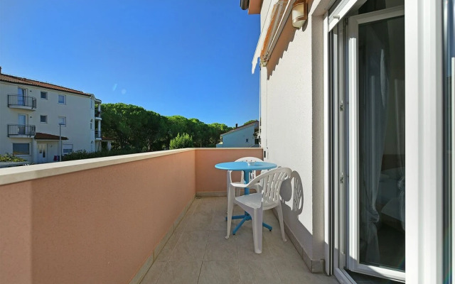 Apartment 1964