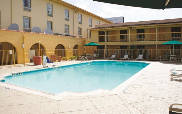 La Quinta Inn by Wyndham Houston Greenway Plaza Medical Area
