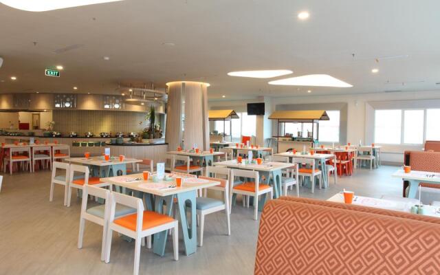 HARRIS Hotel & Conventions Ciumbuleuit Bandung