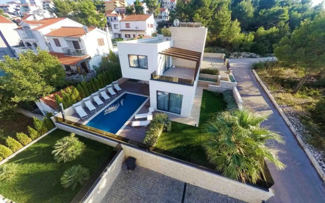 Villa Trogir Twins 2