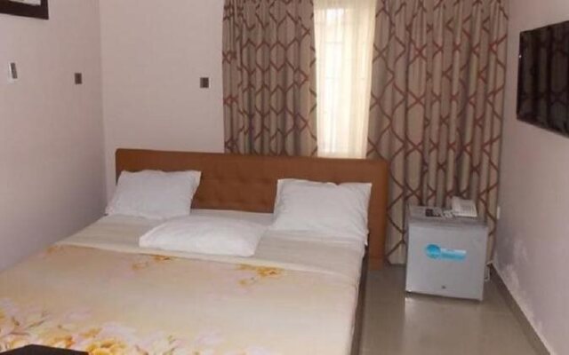 Kriscane Suites