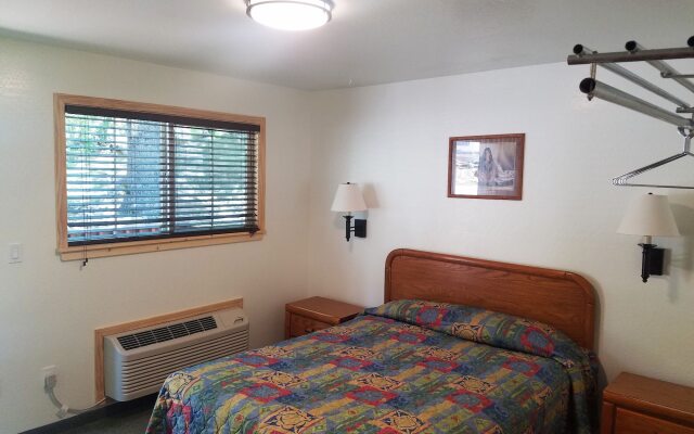 Yosemite Riverside Inn