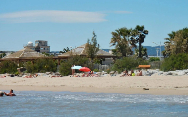 Atoll Hotel