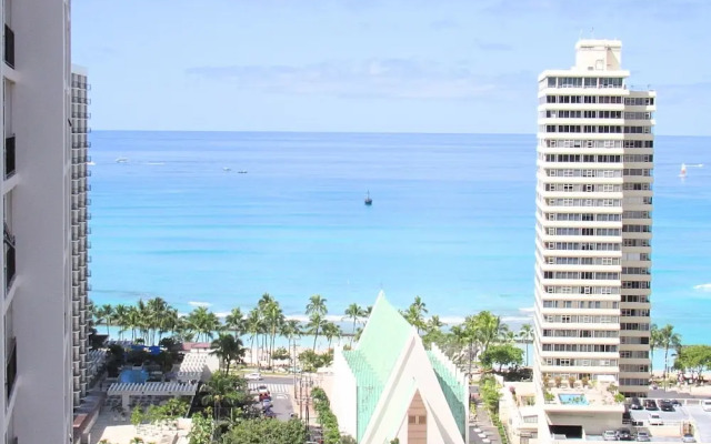 Waikiki Banyan Oceanview 24th Floor