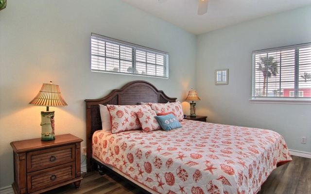 Bibby's Beach Bungalow