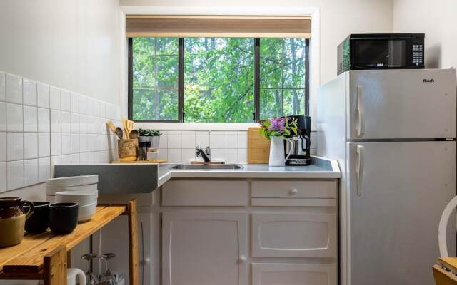 Barefoot Villas Room 7 Kodiak