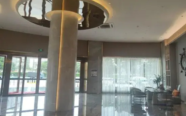 Green View Hotel (Foshan Xiqiao Mountain Qian Guo Qing Store)