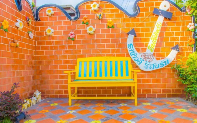 De Lunar Resort Koh Larn