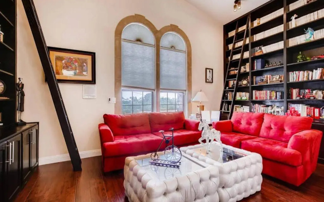 Villa Gordal - Enormous Villa in las Vegas with 39 Sleeps