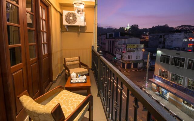 Ceyloni City Hotel